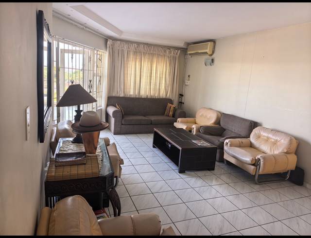 3 BEDROOM APARTMENT FOR SALE IN WINDERMERE